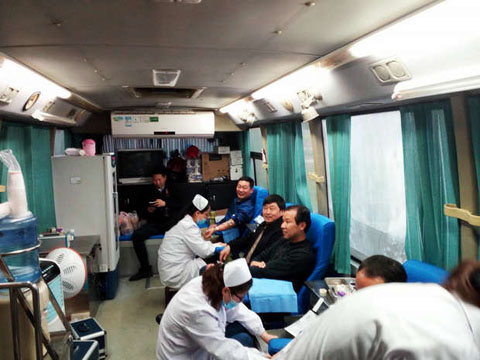 义务献血，真情奉献