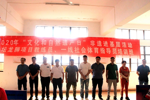 传承龙文化   弘扬龙精神 ----我校“非遗课堂”社区教育特色项目工作室成员参加金坛区举行的“非遗进基层”活动